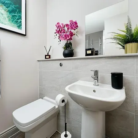 Royale - Sleeps 6 - 4 Beds アパート *
